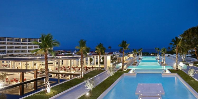 Τον Ιούλιο ανοίγουν τα ξενοδοχεία του ομίλου Grecotel