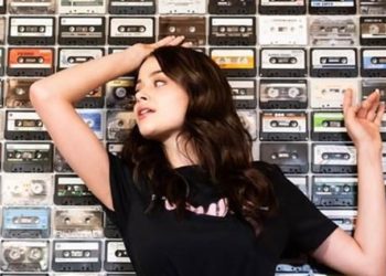 η Stefania με νέο τραγούδι “Friday”