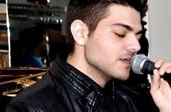 Ο Στάθης Δημητρουλάκος είναι εδώ με το «Ψυχρό προσωπείο» [video]