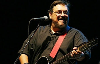 Για τον Λαυρέντη Μαχαιρίτσα συναυλία στον Κήπο του Μεγάρου Μουσικής!