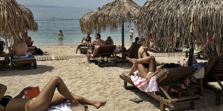 Δωρεάν οι οργανωμένες παραλίες για τους πολίτες λόγω καύσωνα !