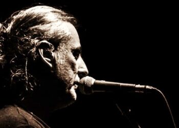 Στη «Σφίγγα» ο Φίλιππος Πλιάτσικας δύο Κυριακές του Μάρτη