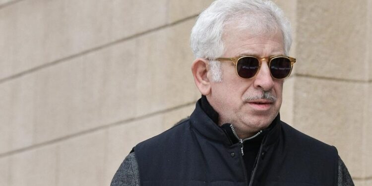 Παρόν ο Πέτρος Φιλιππίδης στην πολύκροτη δίκη του που ξεκινά σήμερα