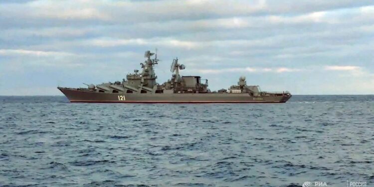 Πόλεμος στην Ουκρανία: Φλέγεται η Moskva, η ναυαρχίδα του ρωσικού στόλου στη Μαύρη Θάλασσα