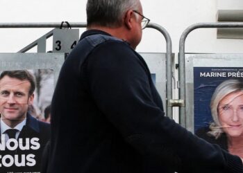 Γαλλία : Τι έδειξαν οι κάλπες στον πρώτο γύρο