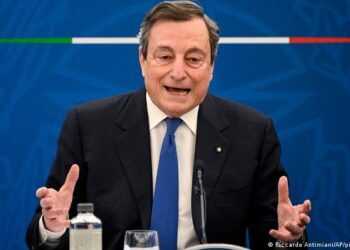 Ιταλία – Ψήφος εμπιστοσύνης στην κυβέρνηση Ντράγκι – Δύσπιστος όμως ο ιταλικός λαός