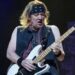 Ο Adrian Smith των Iron Maiden χαλαρώνει στα γαλανά νερά της Ελλάδας (Αποκλειστικό )