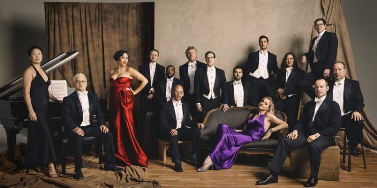 Οι Pink Martini στην Αθήνα, τη Δευτέρα 25 Ιουλίου για μια φαντασμαγορική συναυλία στο Faliro Summer Theater.