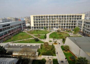 Αιματηρή συμπλοκή με πυροβολισμούς στο Αριστοτέλειο Πανεπιστήμιο Θεσσαλονίκης με έναν τραυματία