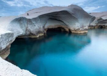 Ταξιδεύουμε στη μαγευτική Μήλο σε μια μοναδική περιήγηση με καλεσμένους και πλούσια δώρα!