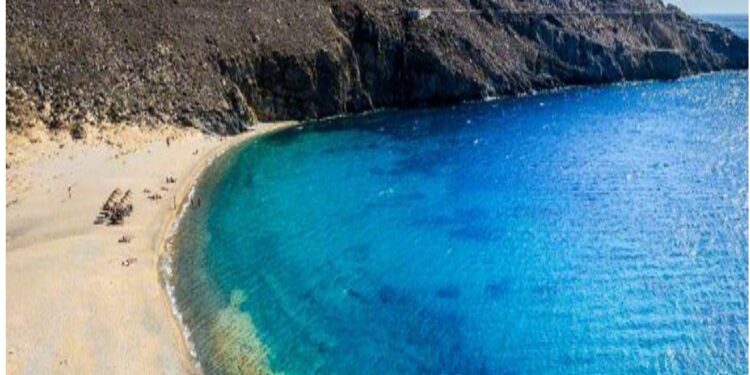 Εφημερίδα Guardian: Ελληνικές παραλίες ανάμεσα στις 40 καλύτερες της Ευρώπης