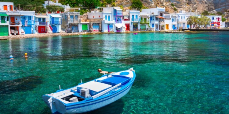 Διακοπές στη Μήλο εδώ και τώρα !