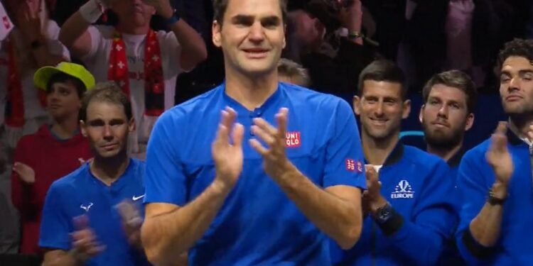 Φέντερερ: Ανατριχιαστικές εικόνες, δάκρυα και standing ovation για τον θρύλο του τένις