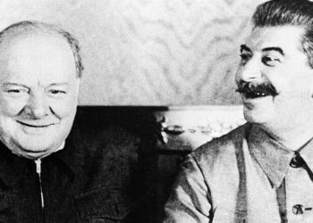Σαν σήμερα: 9 Οκτωβρίου – Η τύχη της Ελλάδας αποφασίζεται και γράφεται σε μια χαρτοπετσέτα