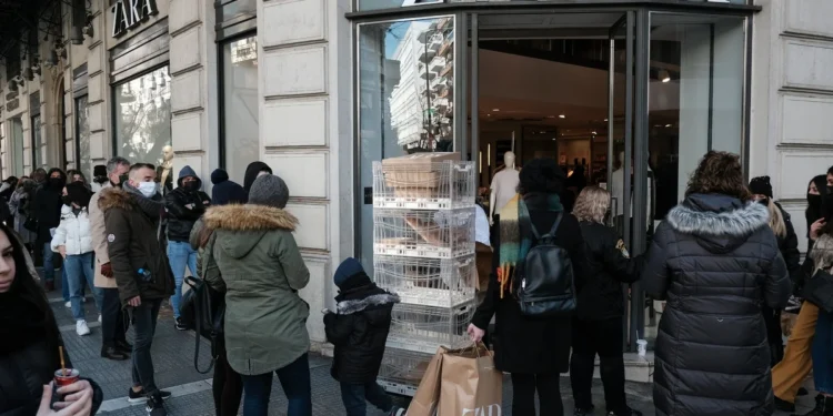 Νέο ωράριο καταστημάτων: Τι ισχύει για το Σάββατο