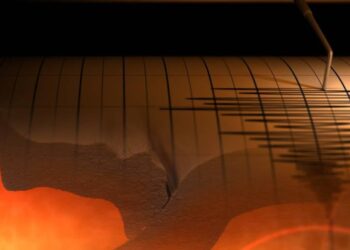 Τσελέντης για τον σεισμό 5 Ρίχτερ: «Παράξενη» μετασεισμική ακολουθία, έχουν τραβηχτεί τα νερά στον Κορινθιακό