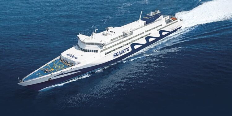 Η SEAJETS βάζει πλάτη και στηρίζει τις ελληνικές οικογένειες. Νέες μειώσεις τιμών για τις καλοκαιρινές διακοπές !